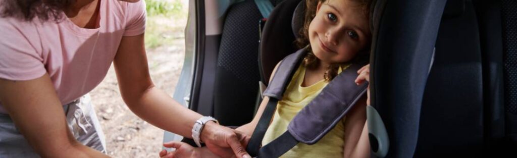 Guía sobre cómo proteger a los niños en los vehículos