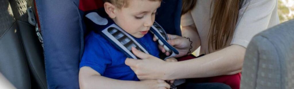 Guía sobre cómo proteger a los niños en los vehículos